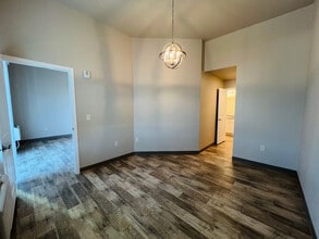 Evora in Hobart, WI - Foto de edificio - Building Photo