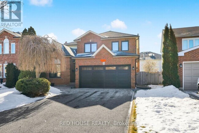 985 Sandcliff Dr in Oshawa, ON - Building Photo - Building Photo