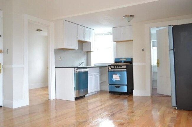 192 Hampshire St, Unit 3 in Cambridge, MA - Building Photo - Building Photo