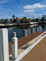 16453 NE 33rd Ave in North Miami Beach, FL - Building Photo