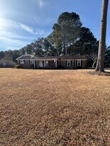 404 Todd Dr in Goldsboro, NC - Building Photo