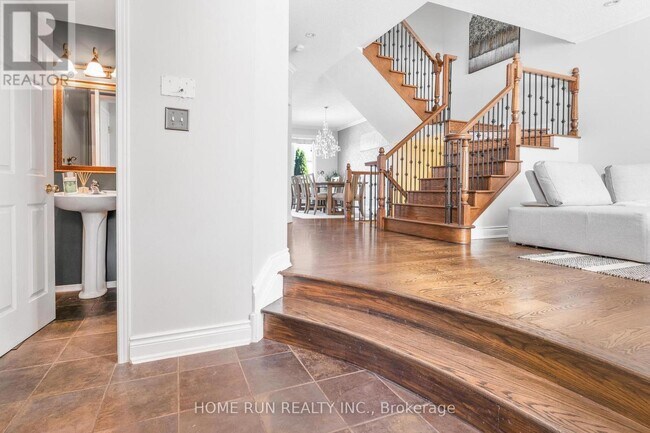 1157 Elmlea Dr in Ottawa, ON - Building Photo - Building Photo