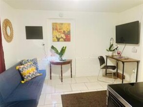 1533 SW 29th Ave, Unit 1 in Fort Lauderdale, FL - Building Photo - Building Photo