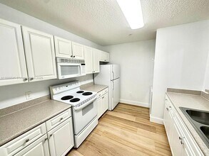 1155 Main St in Jupiter, FL - Building Photo - Building Photo
