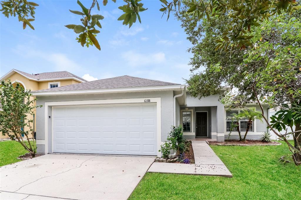 6338 Gondola Dr in Riverview, FL - Building Photo