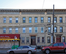 63-33 Forest Ave in Flushing, NY - Building Photo - Building Photo