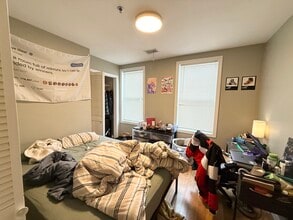 110 Chester St, Unit 1 in Boston, MA - Building Photo - Building Photo