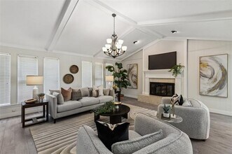 6908 Heatherknoll Dr in Dallas, TX - Building Photo - Building Photo
