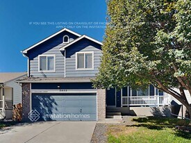 2455 Wolf Creek Dr in Brighton, CO - Building Photo