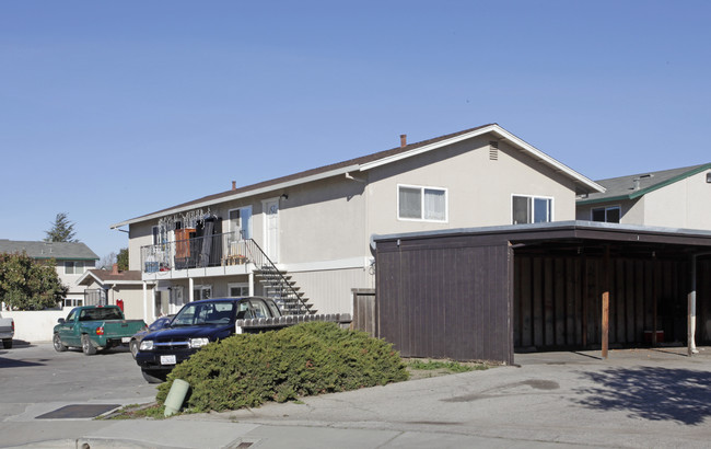 781 Busby Ct in Hollister, CA - Foto de edificio - Building Photo