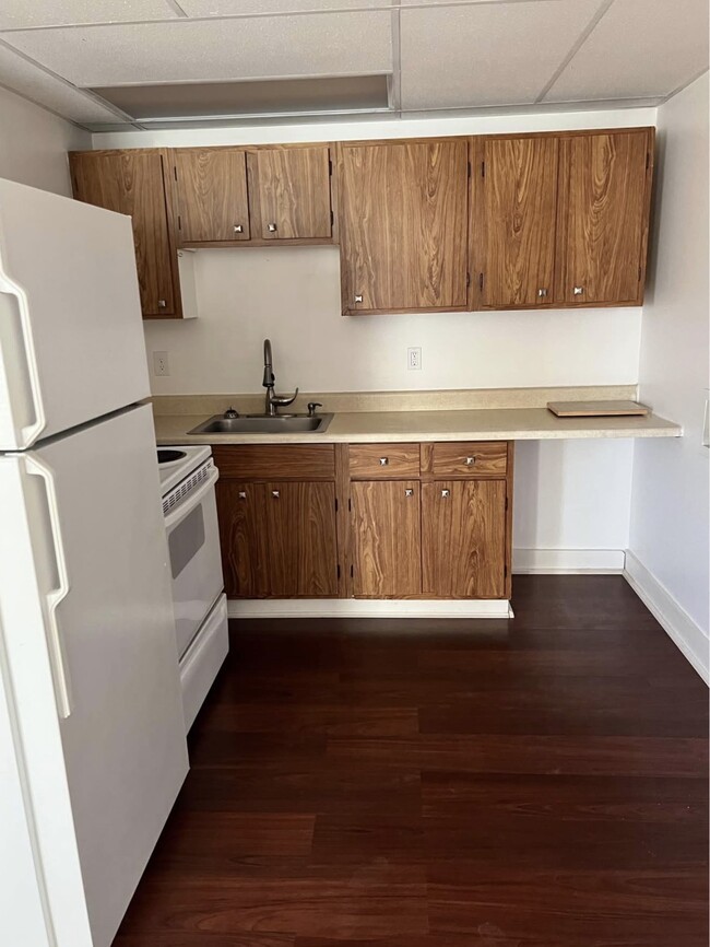 73 Prospect St, Unit 102 in Biddeford, ME - Building Photo - Building Photo