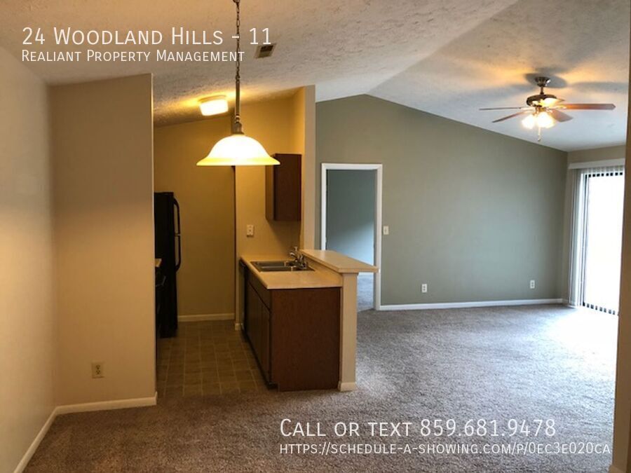 24 Woodland Hills Dr in Southgate, KY - Building Photo