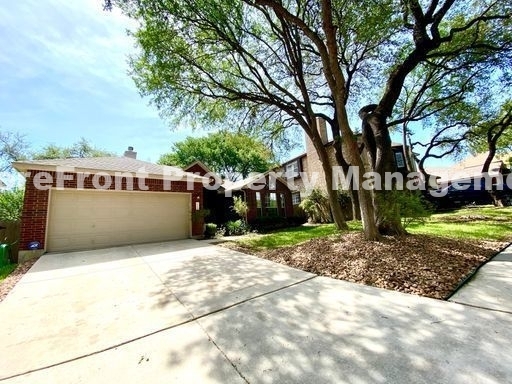 13706 Morningbluff Dr in San Antonio, TX - Building Photo