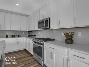 13457 Carlsbad Pl in Fishers, IN - Building Photo - Building Photo