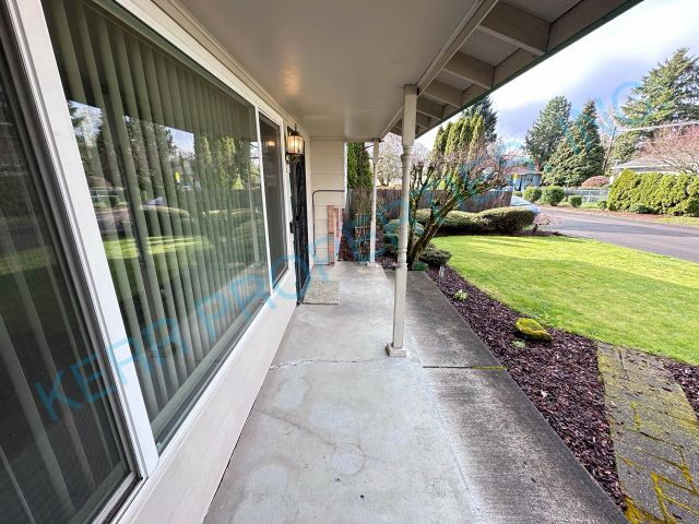 12106 SE Juniper St in Milwaukie, OR - Building Photo - Building Photo
