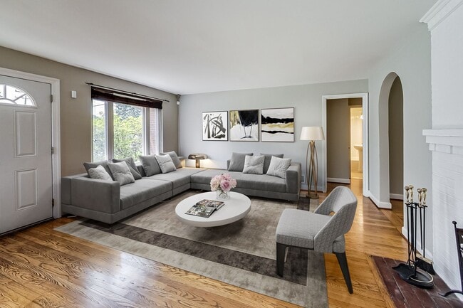 8617 Lynbrook Dr in Bethesda, MD - Building Photo - Building Photo