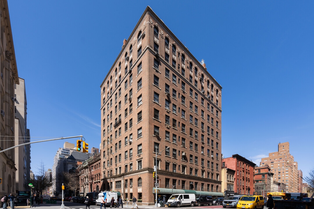 944-952 Lexington Ave in New York, NY - Foto de edificio