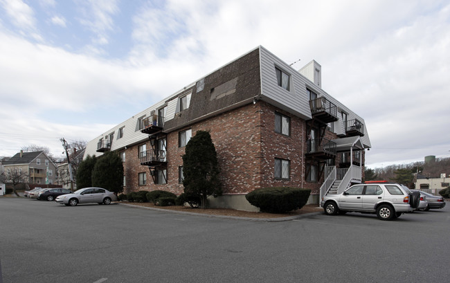 Floating Bridge Pond in Lynn, MA - Building Photo - Building Photo