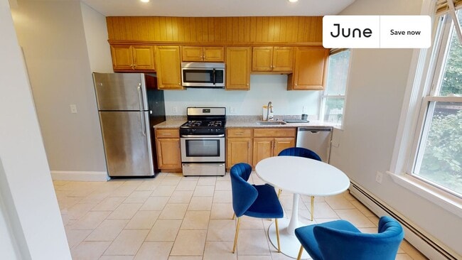 21 Rossmore St in Somerville, MA - Building Photo - Building Photo