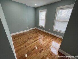 372 Oxford St, Unit 3 in Cambridge, MA - Building Photo