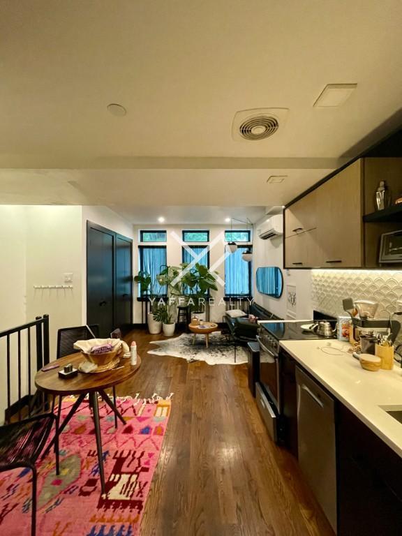 812 St Johns Pl in Brooklyn, NY - Building Photo - Building Photo