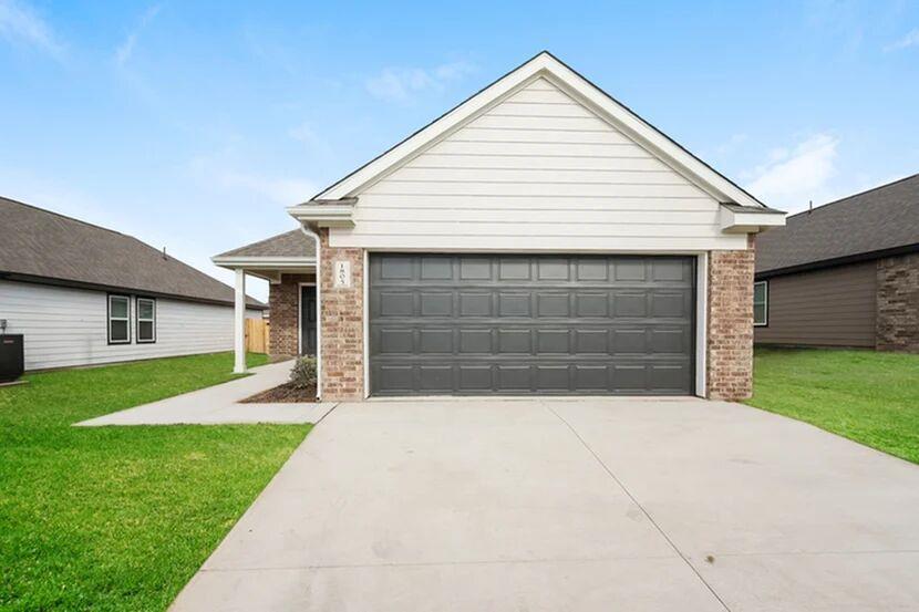 1805 Crimson Lake Blvd in El Reno, OK - Building Photo