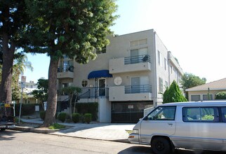 14142 Tiara St in Sherman Oaks, CA - Foto de edificio - Building Photo