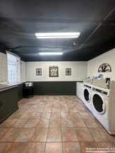 64 Hemenway St, Unit 28 in Boston, MA - Building Photo - Building Photo