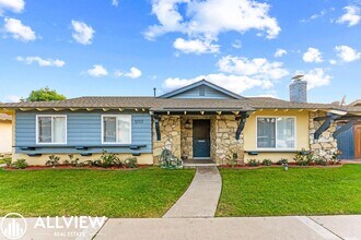 7572 Amazon Dr in Huntington Beach, CA - Building Photo - Building Photo