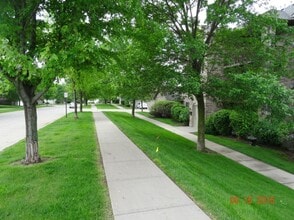 2863 Coral Ct, Unit 2011 in Coralville, IA - Building Photo - Building Photo