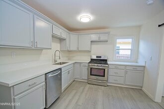 985 10th St in Sparks, NV - Building Photo - Building Photo