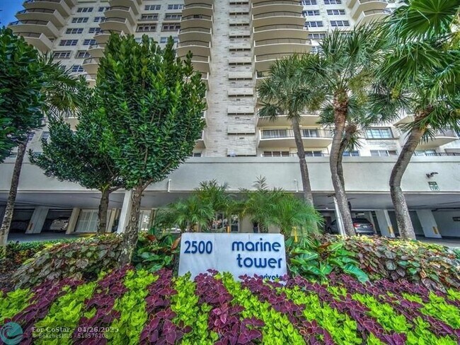 2500 E Las Olas Blvd in Fort Lauderdale, FL - Building Photo - Building Photo