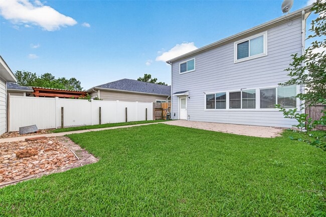property at 6247 Settlers Lake Cir E