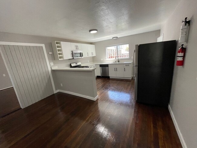 3018-3020 Maple Ave in Oakland, CA - Building Photo - Building Photo