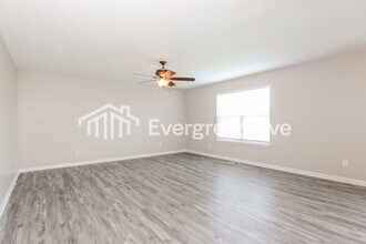 1120 Sedgehill Ln in Indianapolis, IN - Building Photo - Building Photo