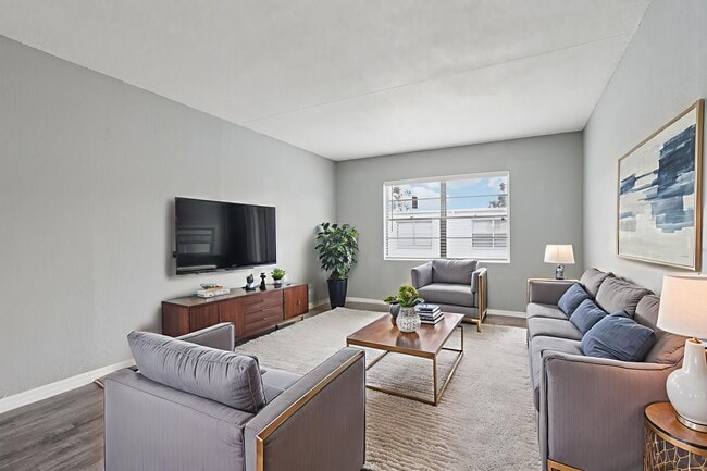 Bella Mar Apartment Homes