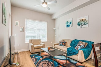 950 Leeland St in Houston, TX - Building Photo - Building Photo