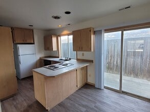 805-805 S C St in Moses Lake, WA - Building Photo - Building Photo