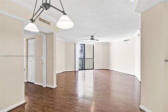 1919 Van Buren St, Unit CONDO LIKE NEW HOLLYWOOD in Hollywood, FL - Building Photo - Building Photo