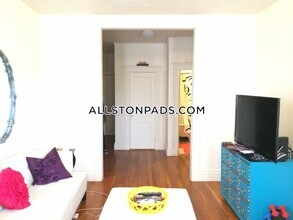 5 Walbridge St, Unit 18 in Boston, MA - Building Photo - Building Photo