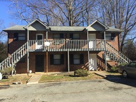 1504 Oakshire Ct Apartments