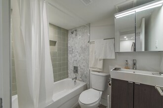 150 Meadowlands Dr W in Ottawa, ON - Building Photo - Building Photo