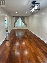 250 Equestrian Dr in Ottawa, ON - Building Photo - Building Photo