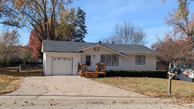 7512 N Hemple Ave in Kansas City, MO - Foto de edificio - Building Photo