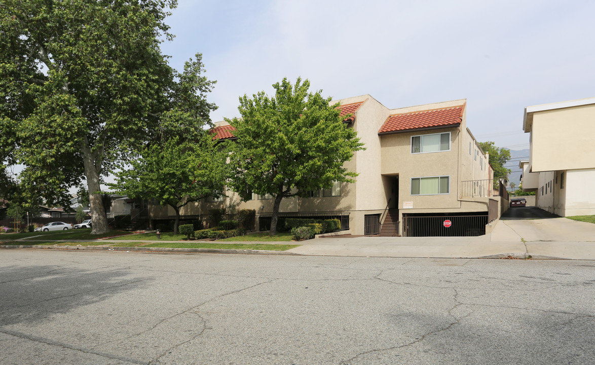 667 Milford St in Glendale, CA - Building Photo