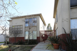 Venice Apartment in Venice, CA - Building Photo - Building Photo