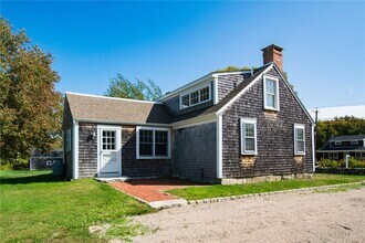 15 Snell Rd in Little Compton, RI - Building Photo - Building Photo