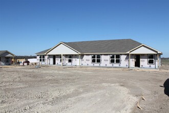 450 Derrs Chapel Rd in Italy, TX - Building Photo - Building Photo