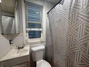 17 Morris St, Unit 1 in Boston, MA - Building Photo - Building Photo