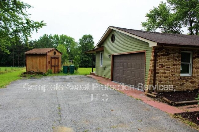 8911 Park Valley Ct in Hobart, IN - Building Photo - Building Photo
